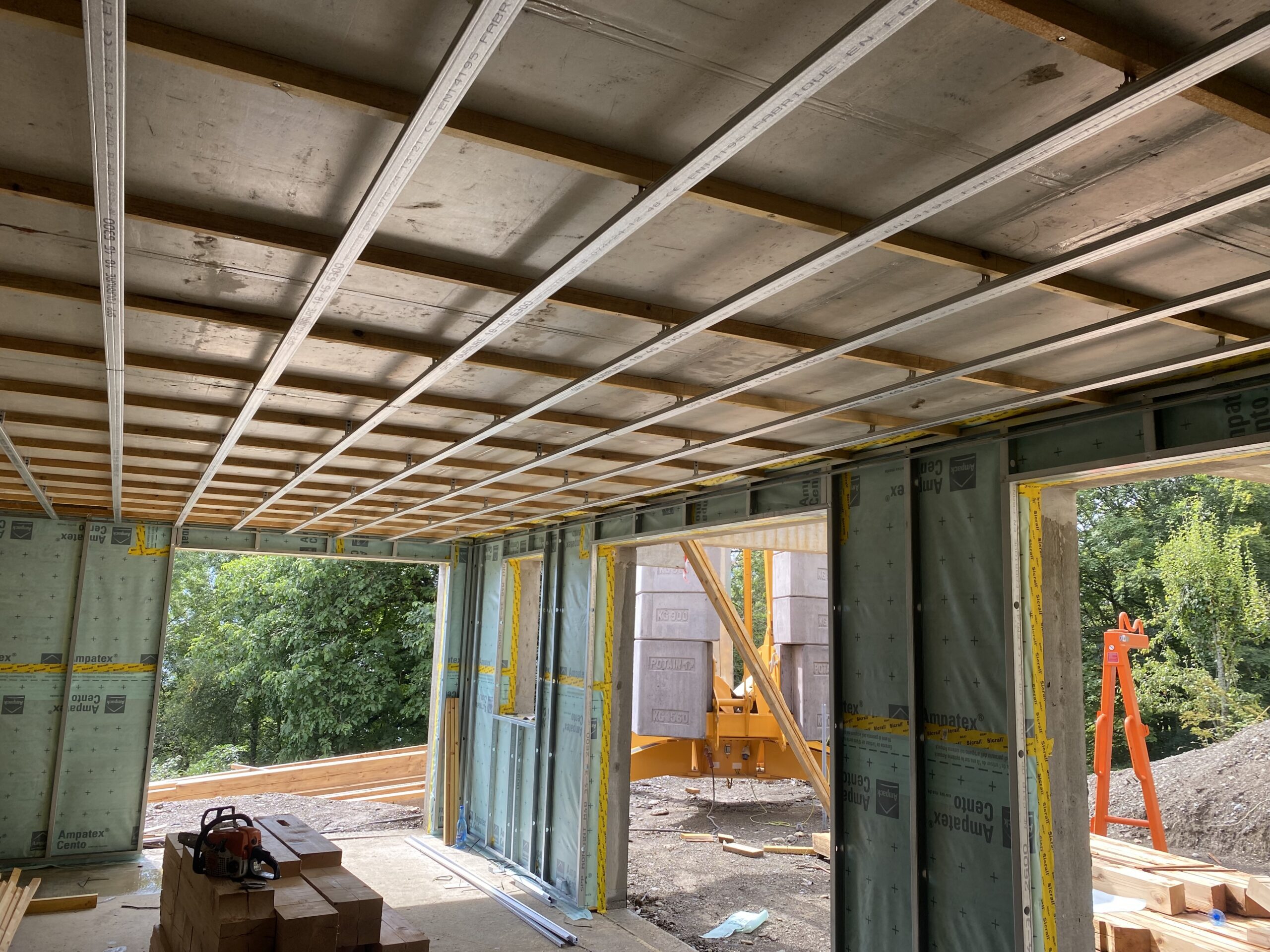 Pose fourrures plafond sous-sol
